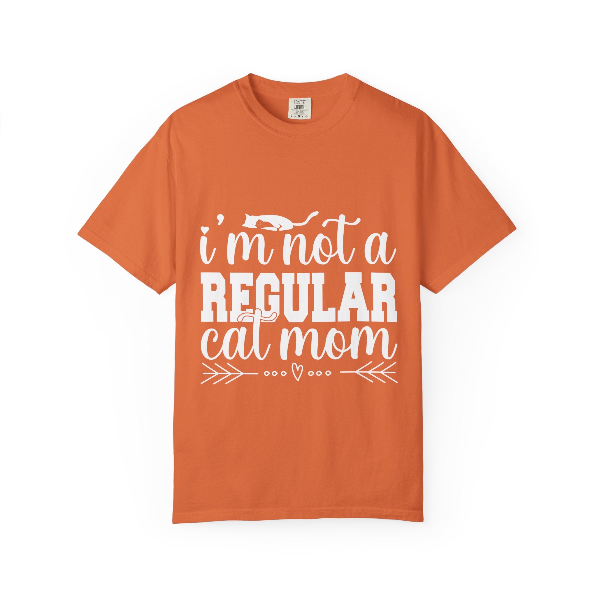 i'm not a regular cat mom T-shirt