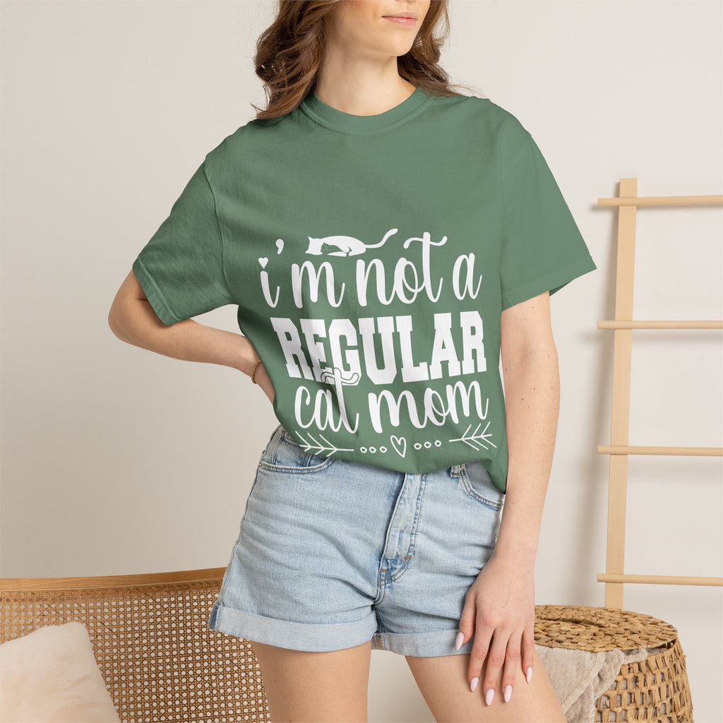 i'm not a regular cat mom T-shirt