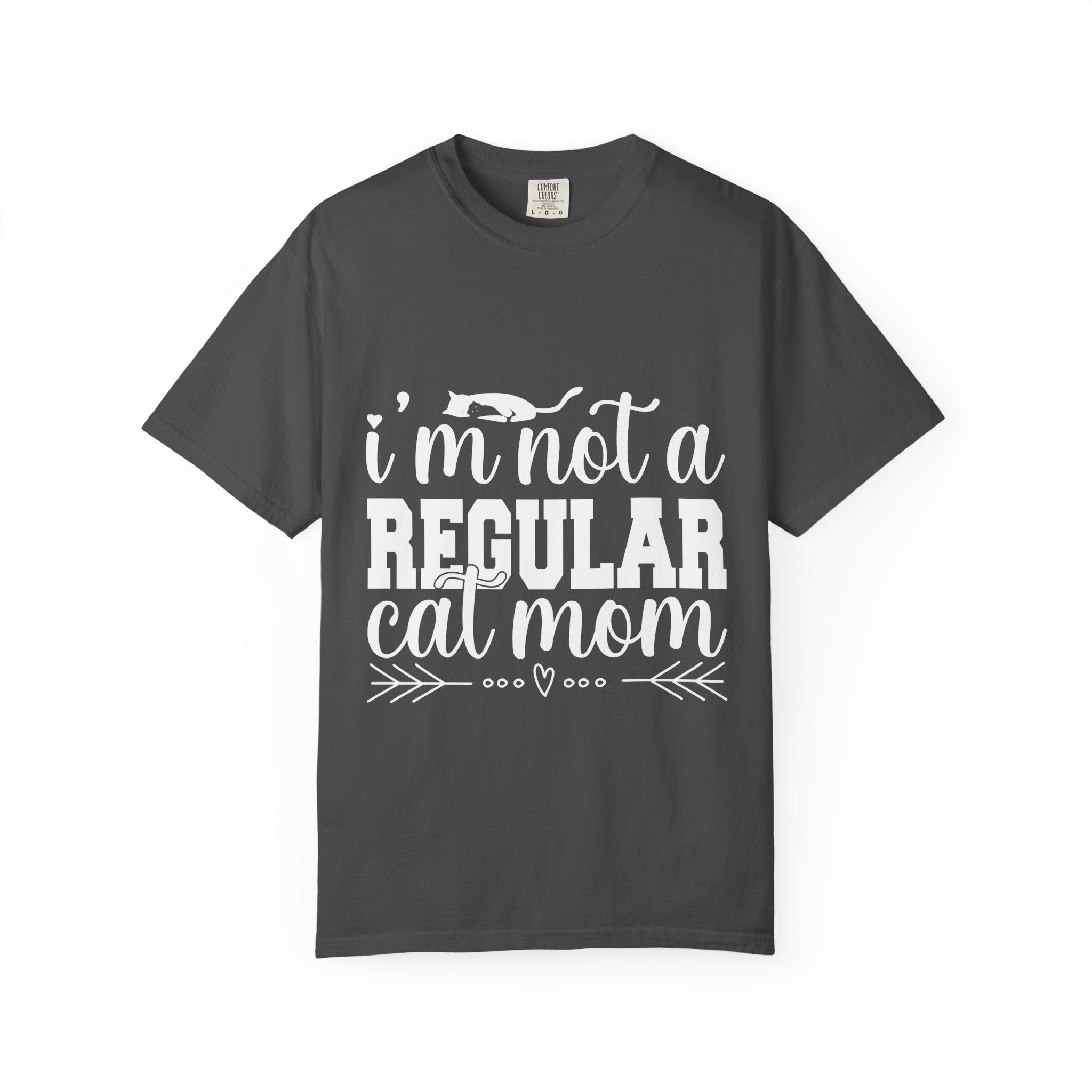 i'm not a regular cat mom T-shirt