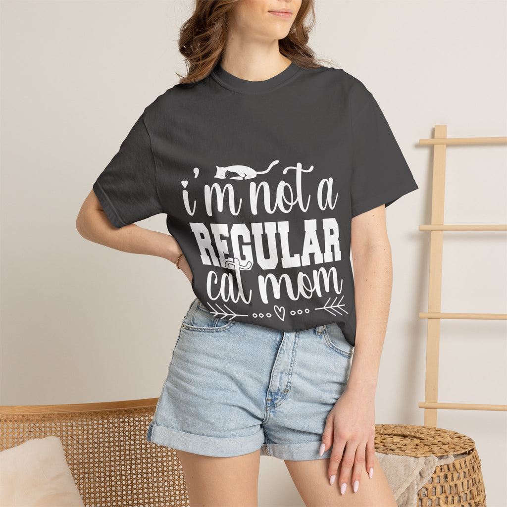 i'm not a regular cat mom T-shirt
