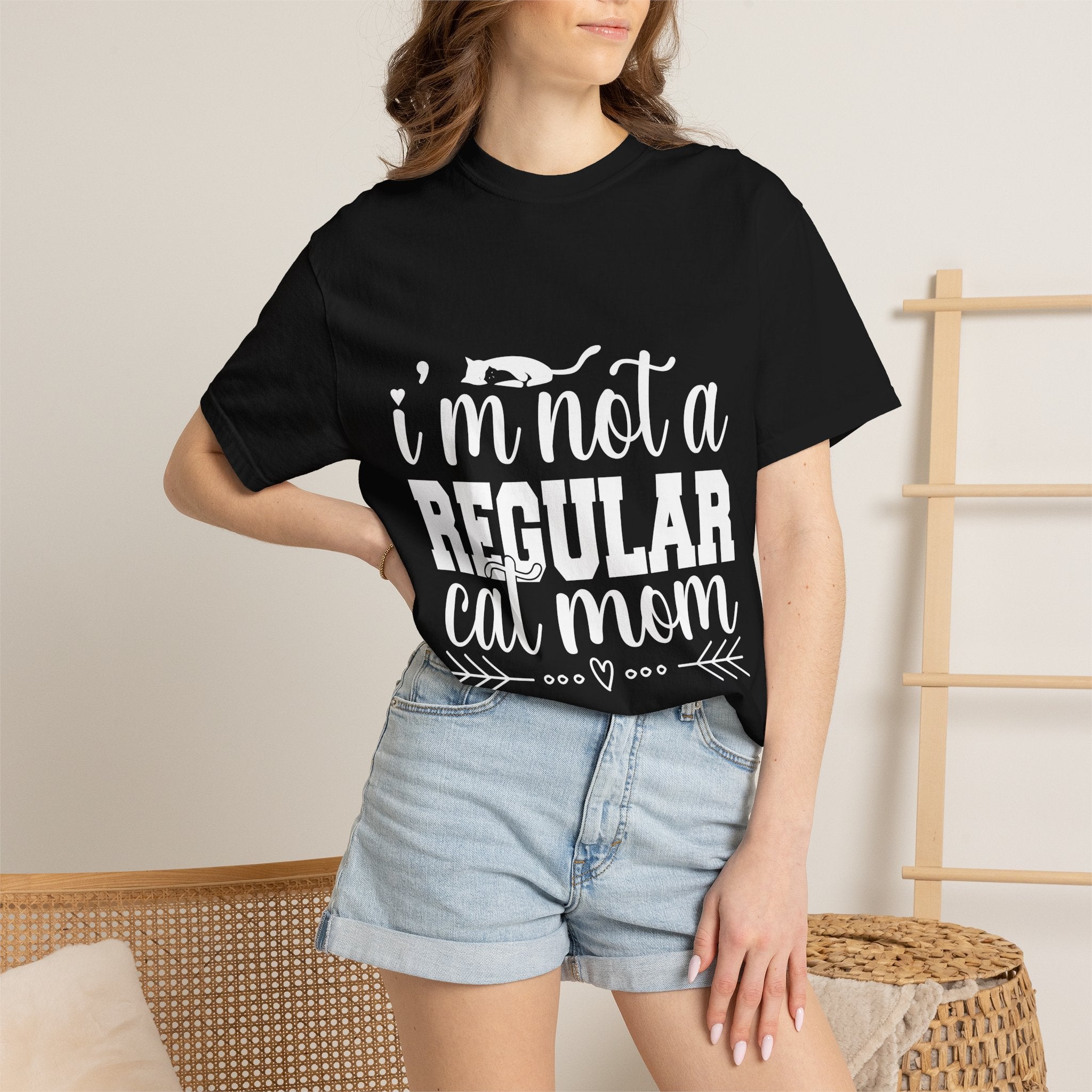i'm not a regular cat mom T-shirt
