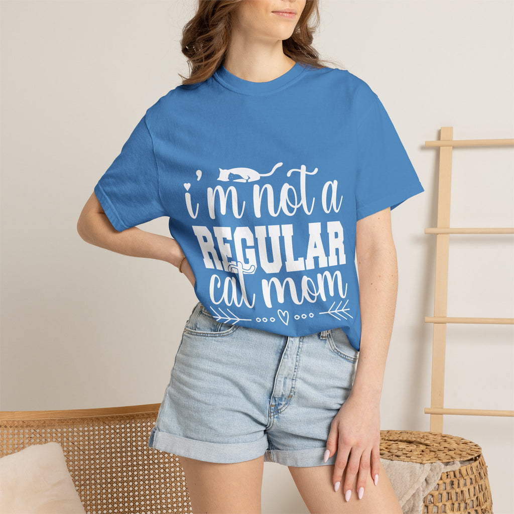 i'm not a regular cat mom T-shirt