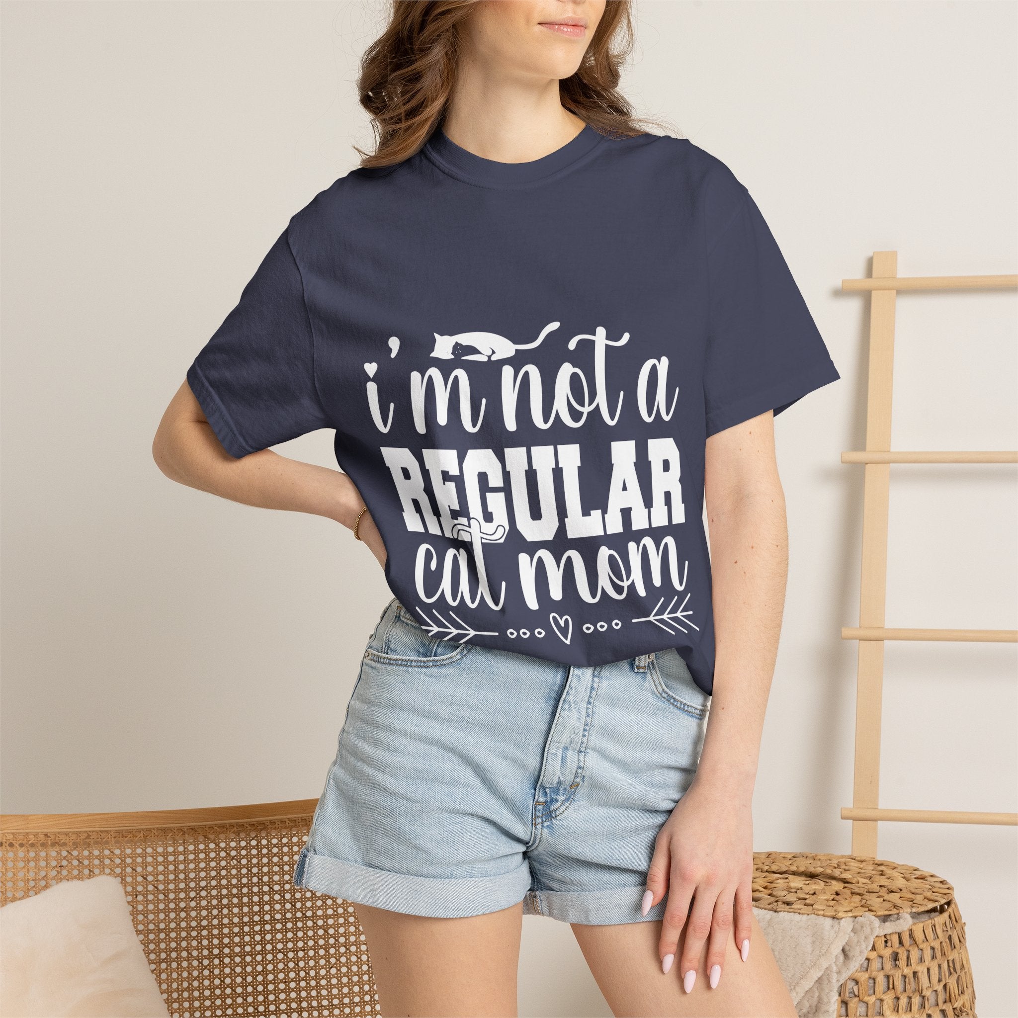 i'm not a regular cat mom T-shirt