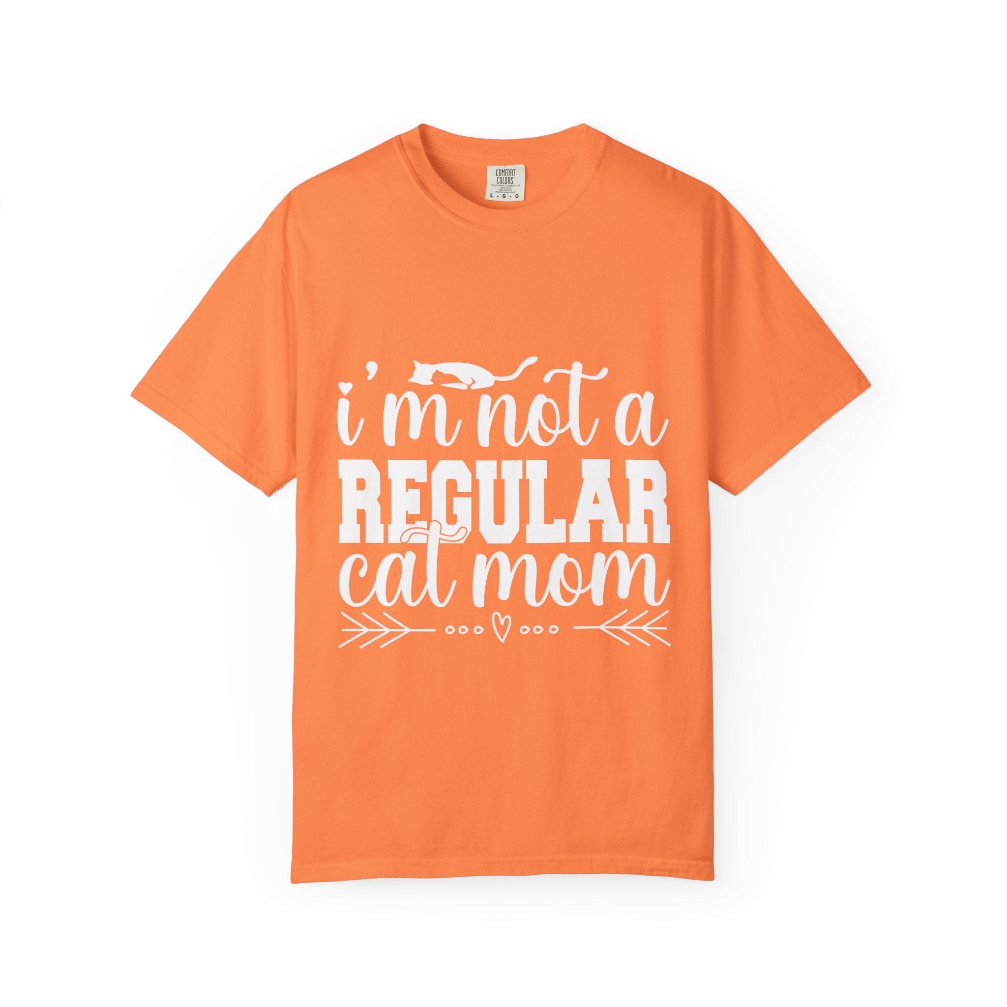 i'm not a regular cat mom T-shirt