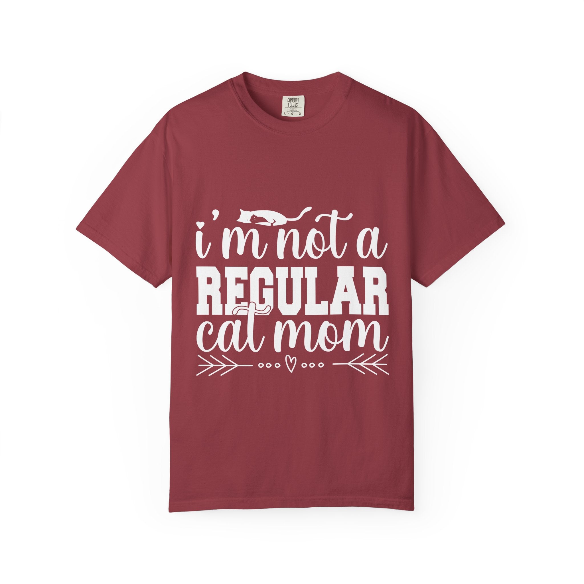 i'm not a regular cat mom T-shirt