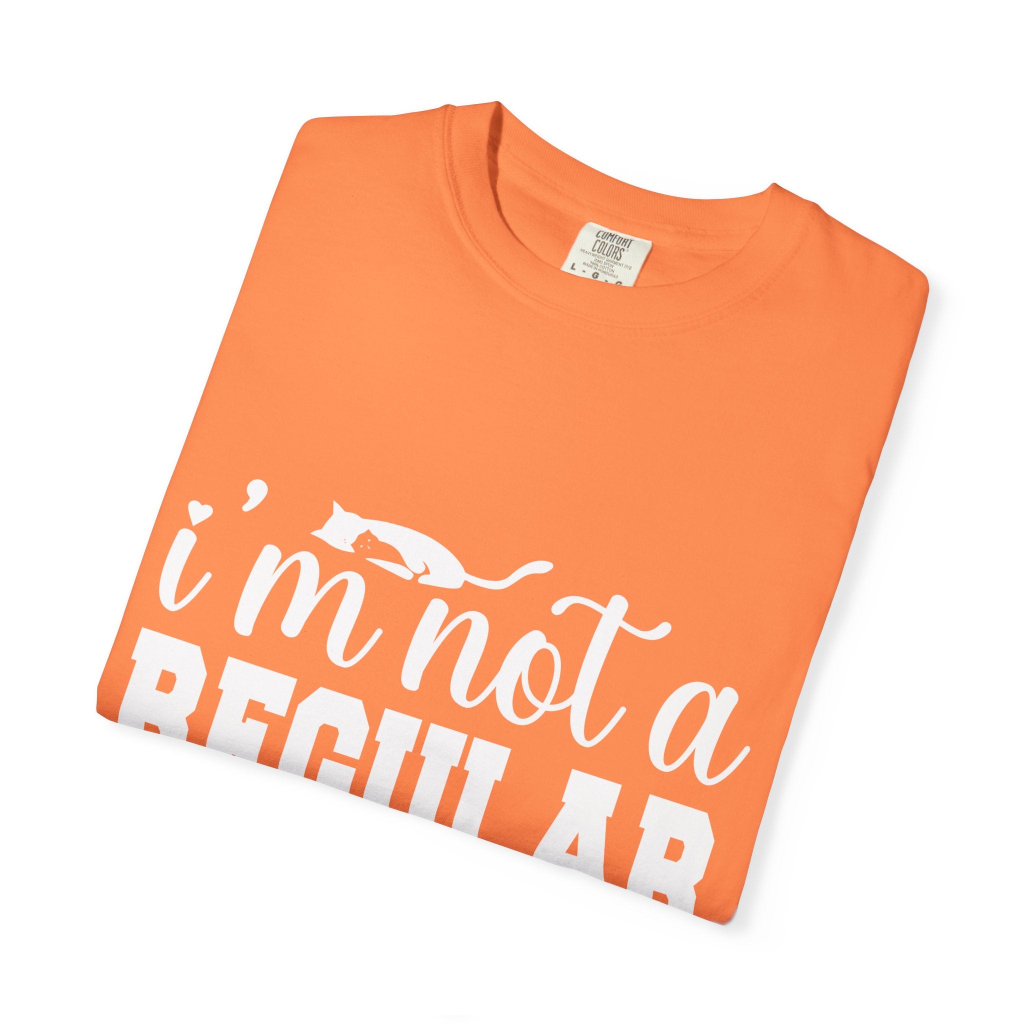 i'm not a regular cat mom T-shirt